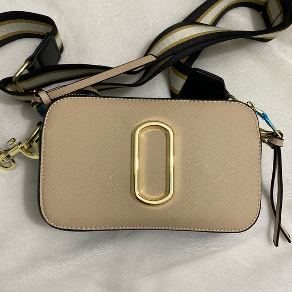 Colorblock Crossbody Bag - Picture 2 of 8